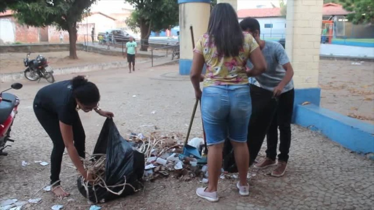 Estudantes desocupam campus da Uespi após reunião da reitoria o