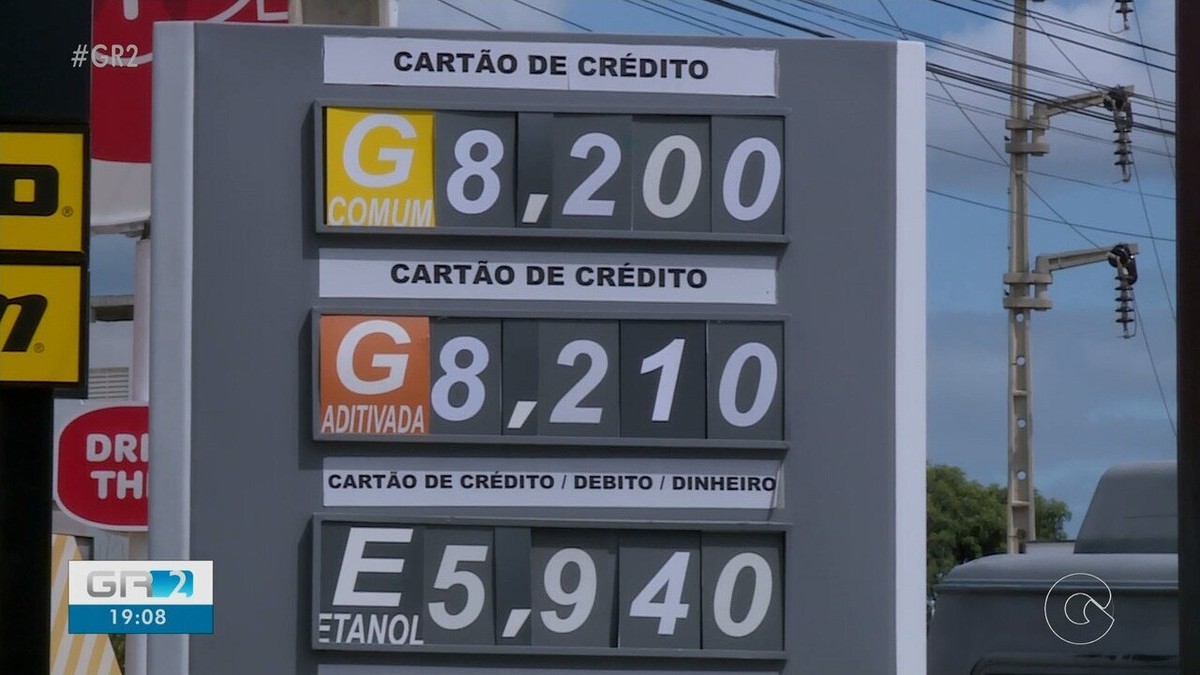 Após novo reajuste preço do litro da gasolina chega a R 8 20 em