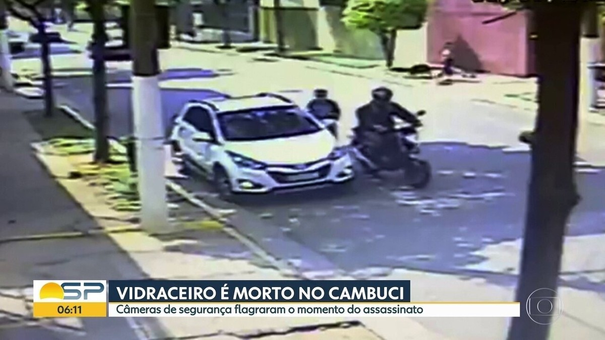 Homem é executado dentro de carro no Centro de SP câmeras flagraram