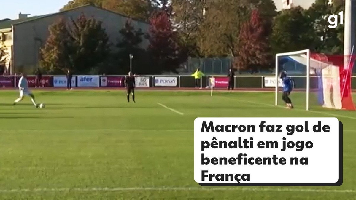 Macron Faz Gol De P Nalti Em Jogo Beneficente Na Fran A Veja V Deo