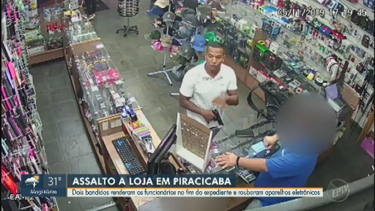 Assaltantes Armados Roubam Celulares De Loja Em Piracicaba V Deo