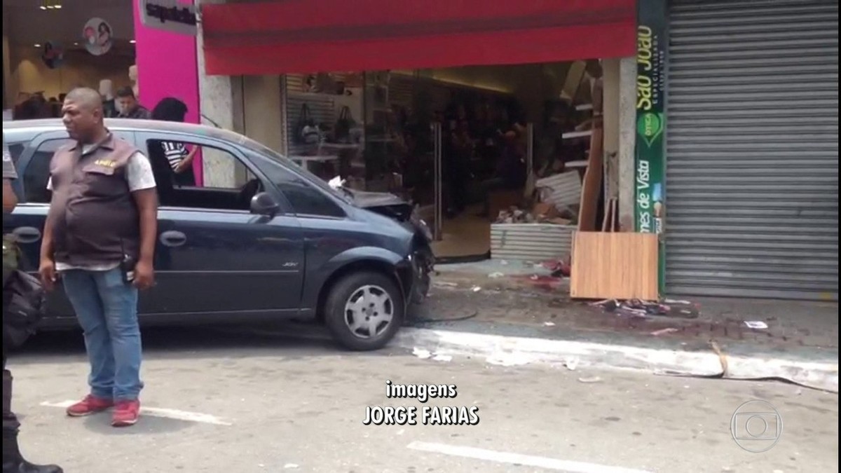 Criminoso em fuga atropela quatro pessoas em São João de Meriti RJ e