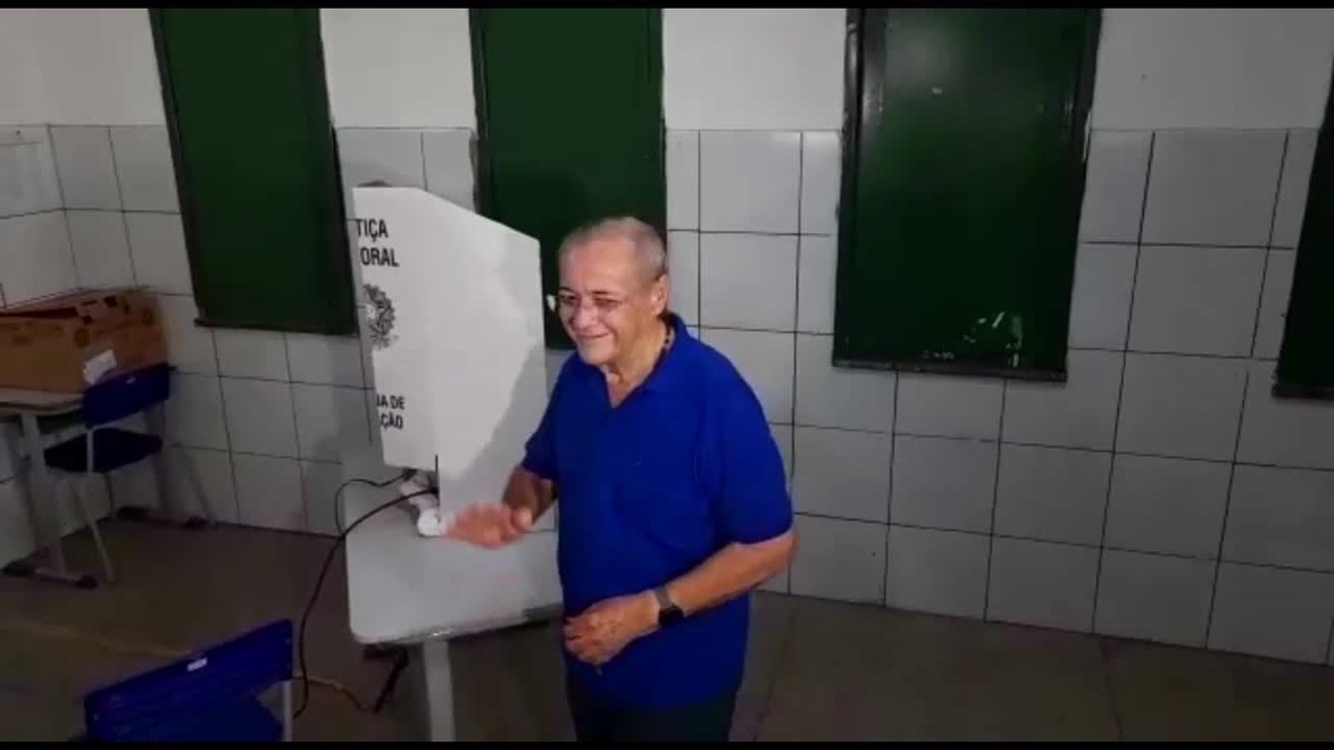 Candidato Ao Governo Do Piau Silvio Mendes Uni O Brasil Vota Na Zona