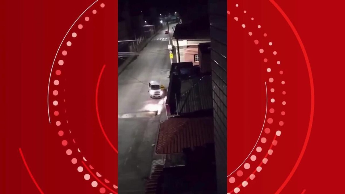 V Deo Mostra Momento Em Que Homem Atropela Namorado Da Ex Em Mg Zona