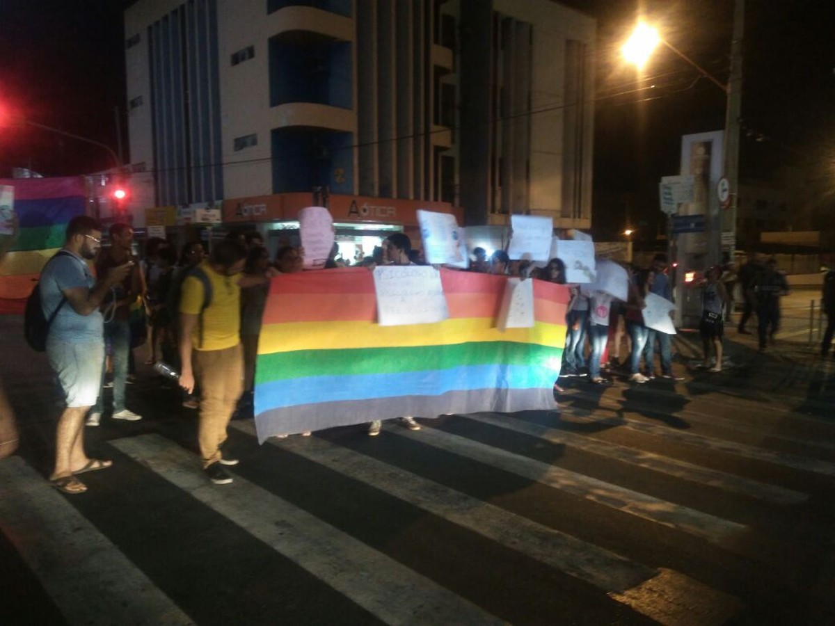 Grupos Protestam Contra Liminar Da Cura Gay Em Mobiliza O No Centro De Teresina Piau G