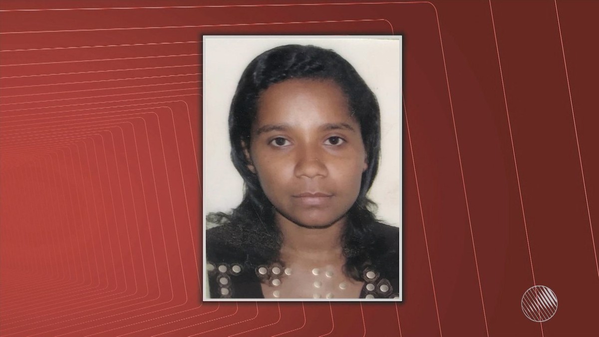 Mulher Achada Morta Marcas De Tiros Em Itaju Do Col Nia Ba Ex