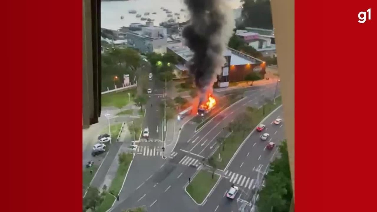 Mais Dois Nibus S O Incendiados Por Criminosos Em Dia De Ataques Em