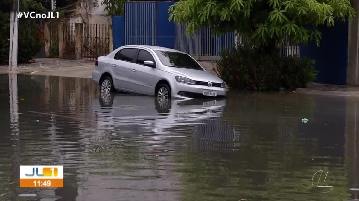 Chuva Forte E R Pida Deixa V Rias Vias Alagadas Em Bel M Par G