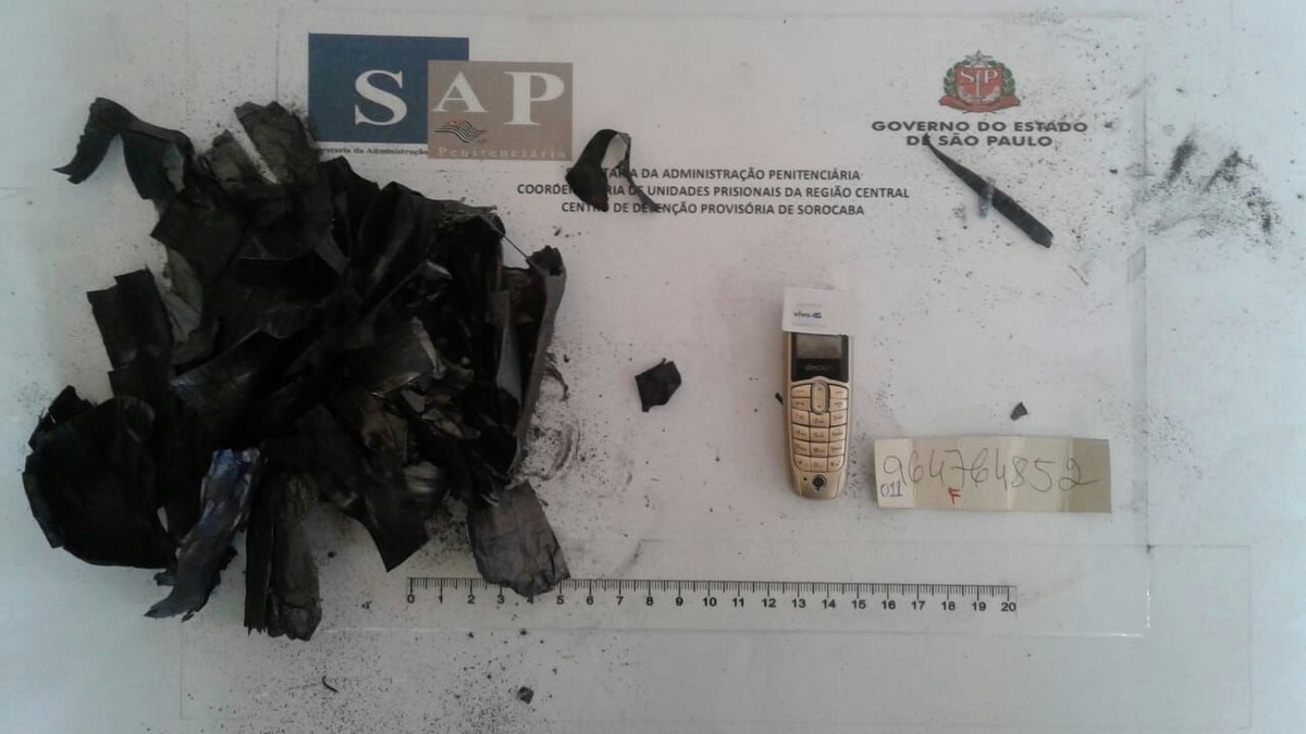 Mulher Flagrada Tentando Entrar Em Penitenci Ria Microcelular Escondido Na Vagina