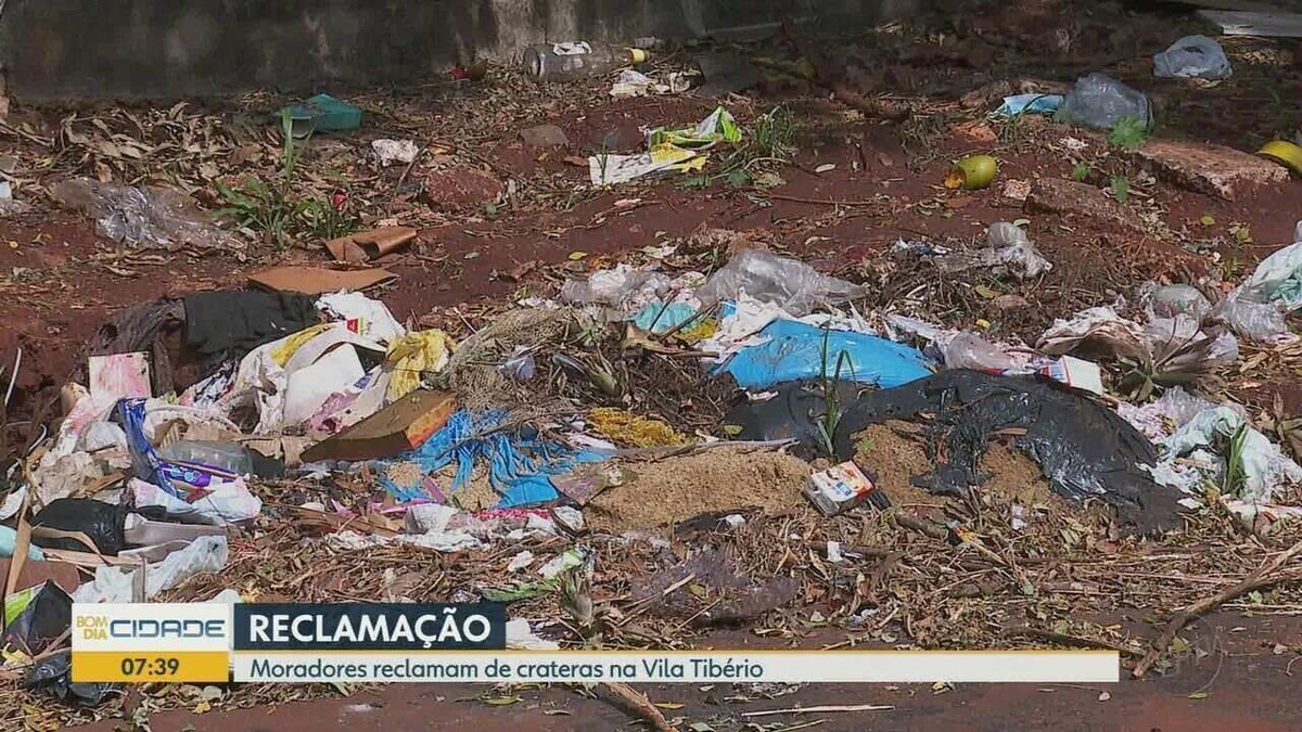 Vazamento De Esgoto E Buraco De 4 Metros Causam Transtornos Na Zona