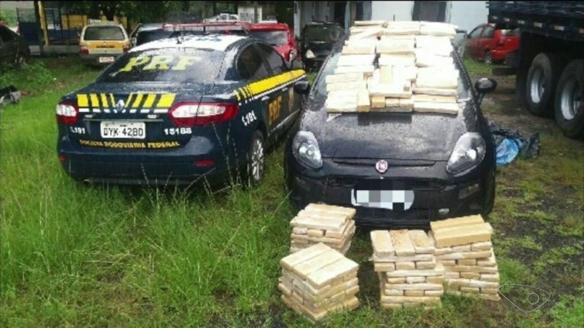 Mais De Kg De Maconha Em Tabletes S O Apreendidos Em Carro