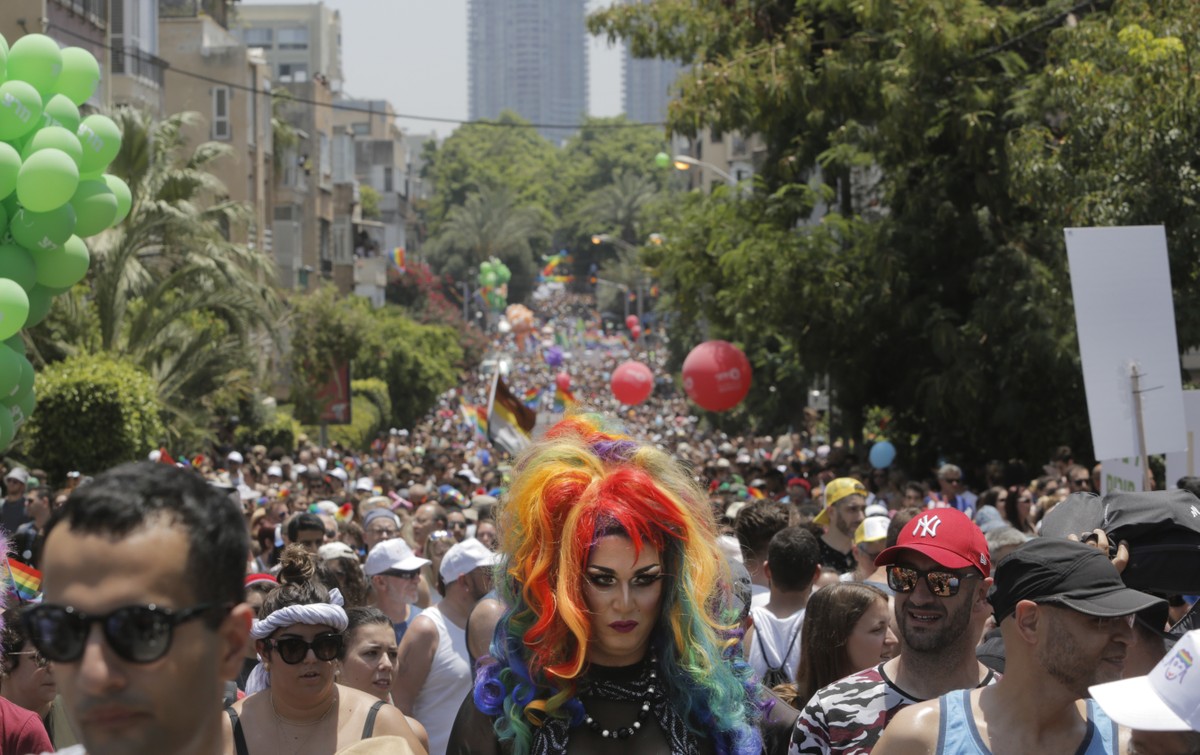 Milhares De Pessoas Participam Na Parada Gay De Tel Aviv Mundo G