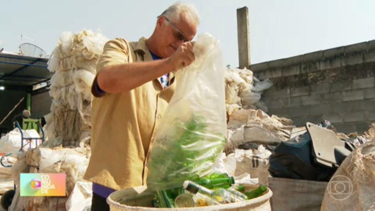 Recicladores Transformam Lixo Em Riqueza Garantem O Sustento Da