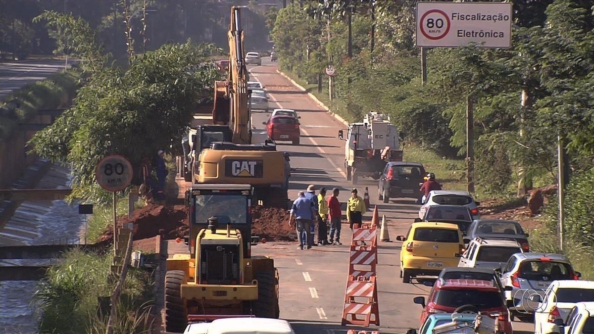 Caminh Es E Nibus Ser O Proibidos De Trafegar Pela Marginal Botafogo