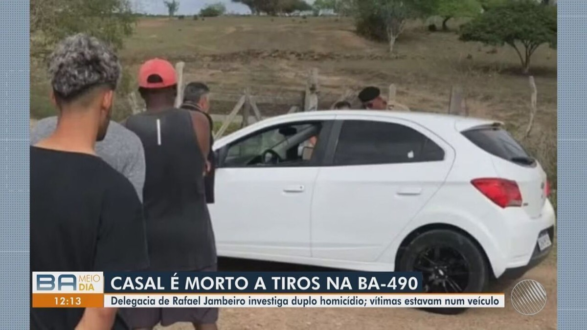 Casal Encontrado Morto Marcas De Tiros Dentro De Carro No