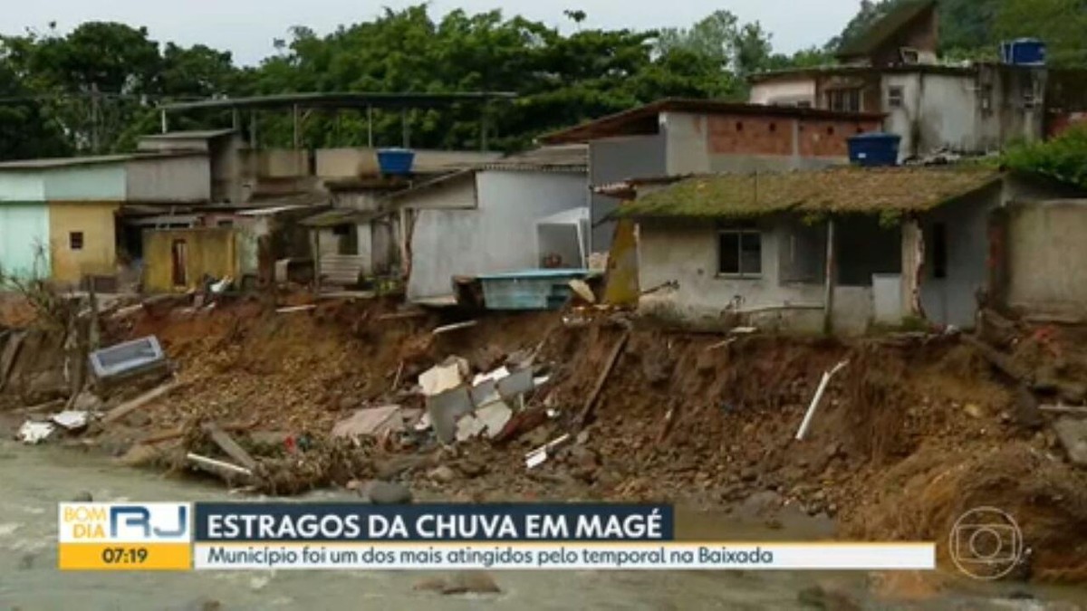 Chuva deixa centenas de famílias desalojadas em Magé na Baixada