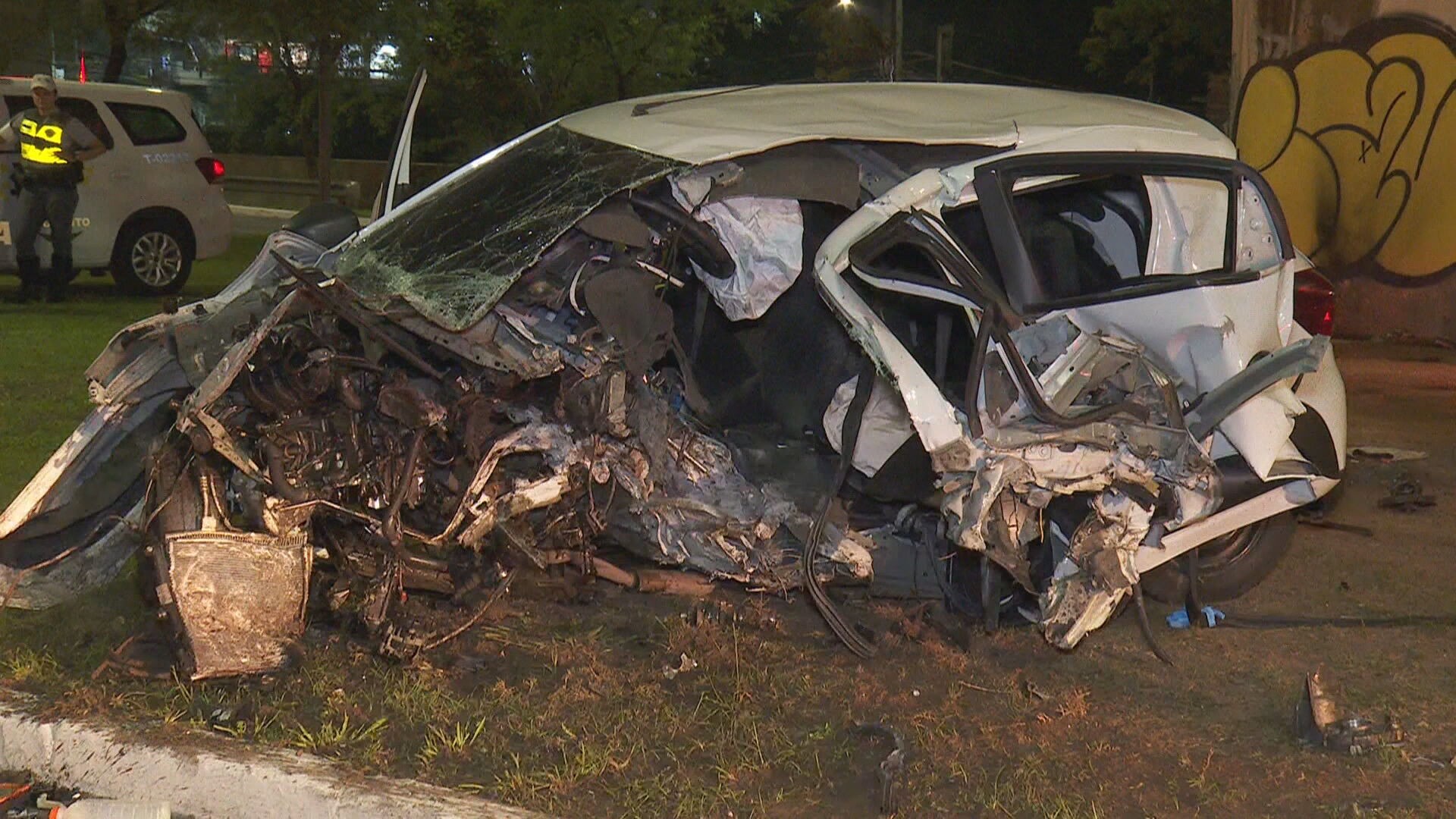 Motorista Morre Ap S Bater Carro Em Mureta Na Marginal Pinheiros Zona