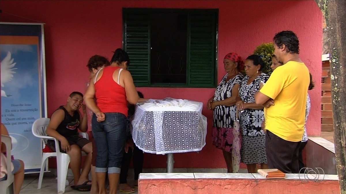 Motorista morto durante assalto a padaria estava comprando pão e se