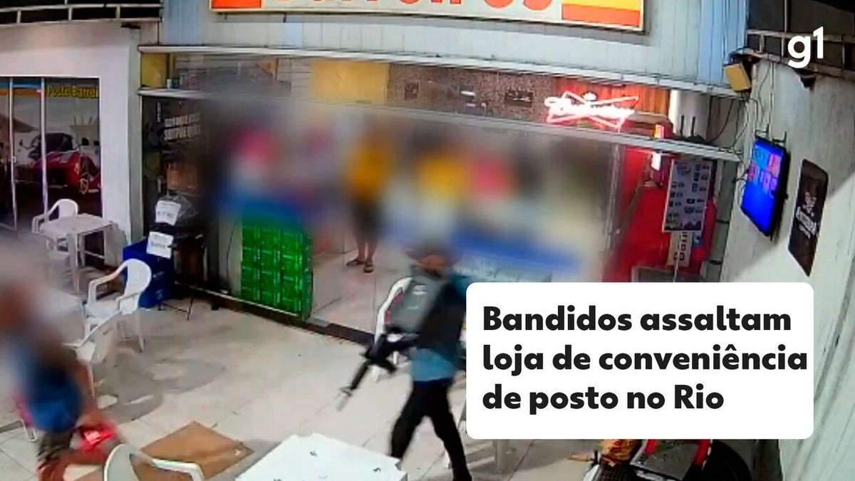 Bandidos Assaltam Posto No Rio E Obrigam Funcion Rios E Clientes A