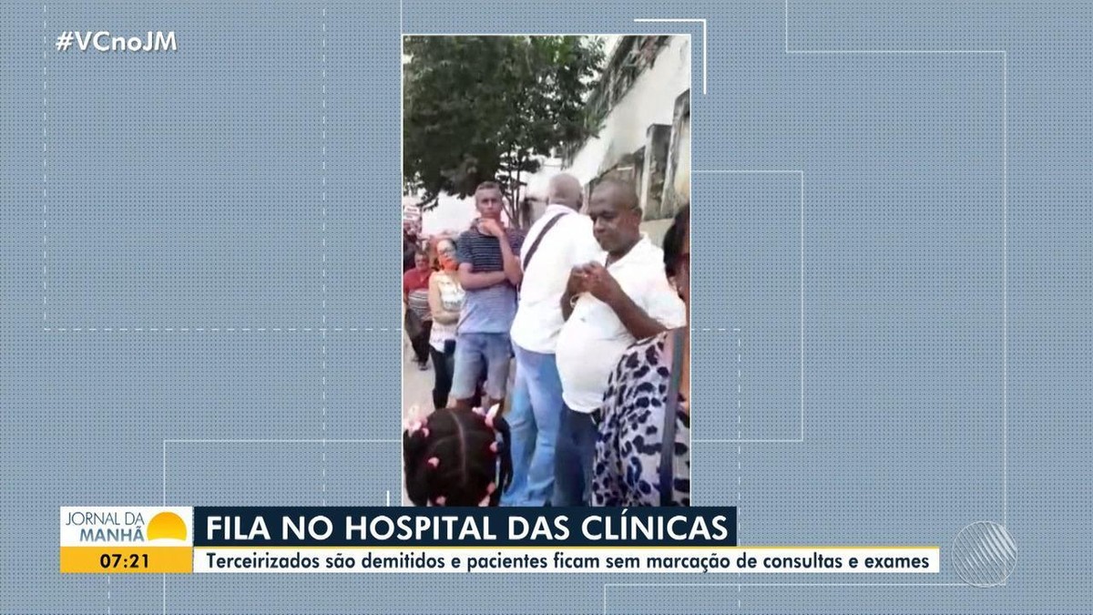 Pacientes formam fila gigante e não conseguem marcar consultas e exames