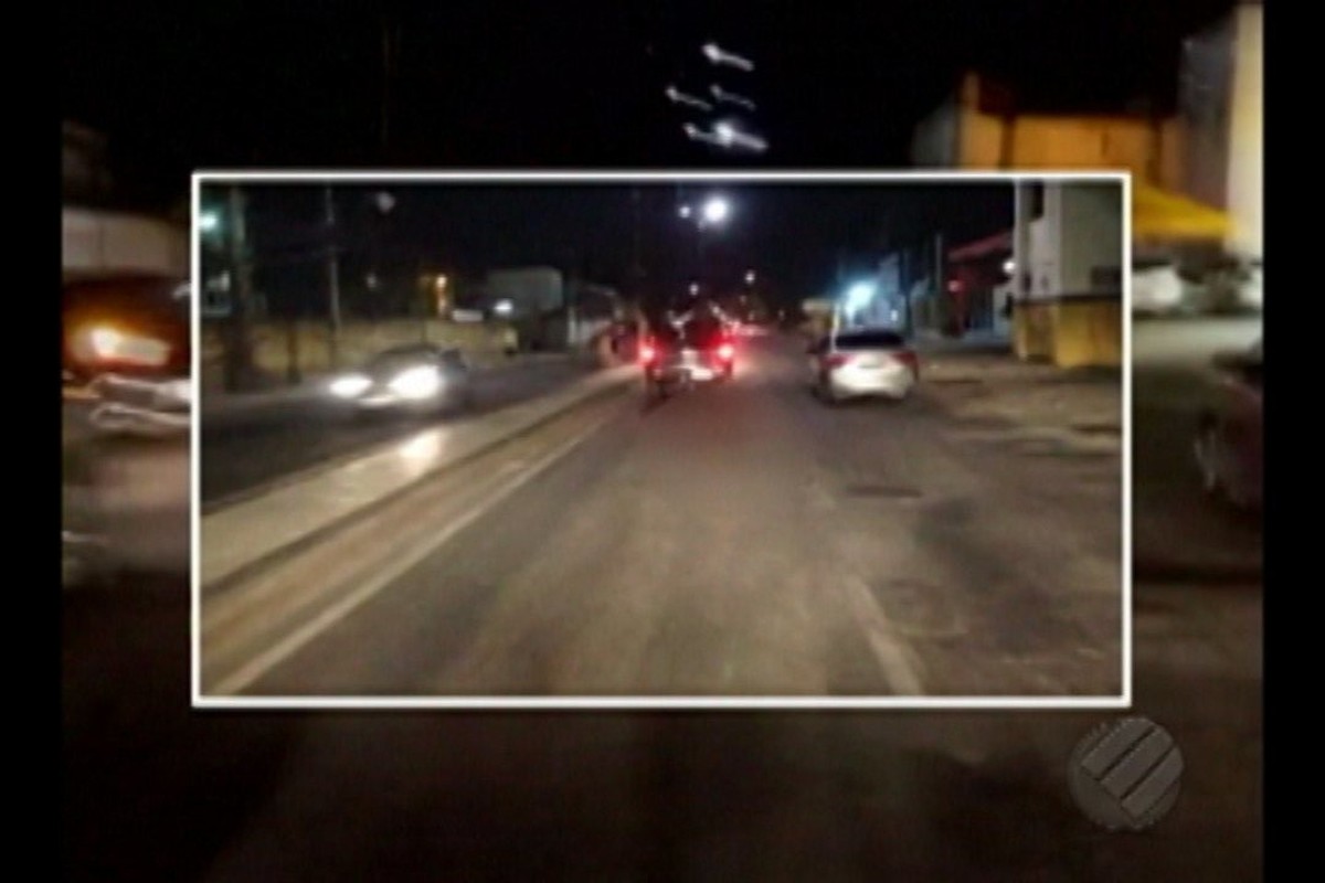 V Deo Mostra Carro Arrastando Um Cachorro Na Rua Em Ananindeua Par G