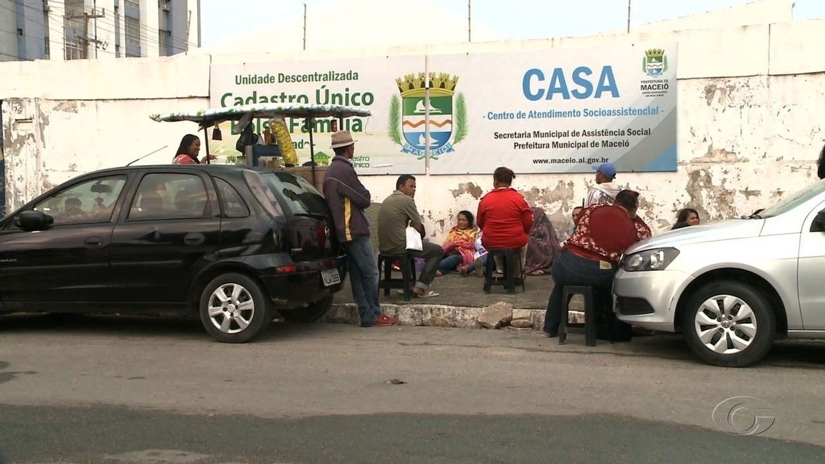 Fam Lias Casas Condenadas Ap S Chuvas Em Macei Enfrentam