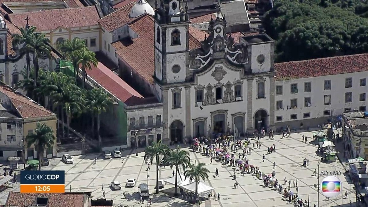 Dia De Nossa Senhora Do Carmo Fi Is Homenageiam A Padroeira Do Recife