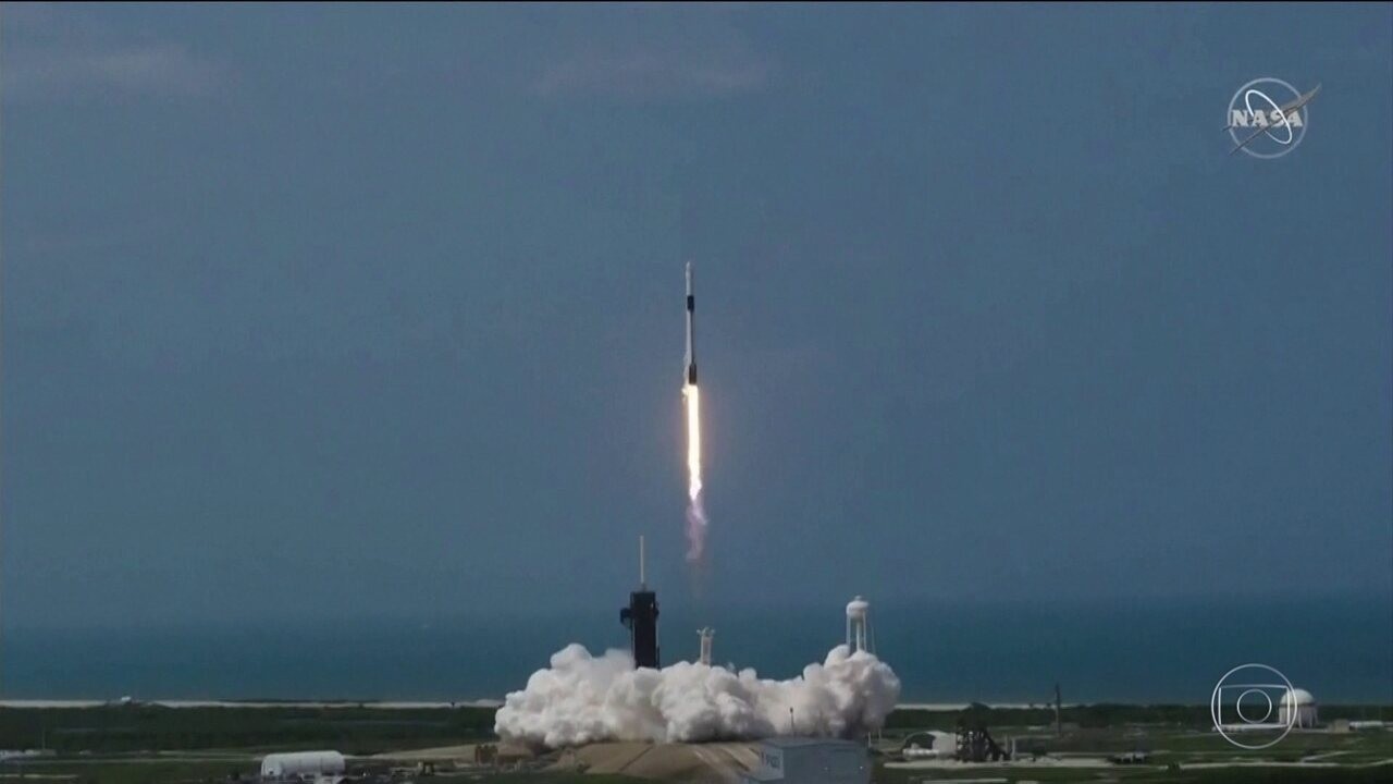 Foguete Da Spacex Dois Astronautas Lan Ado Na Fl Rida Ci Ncia E