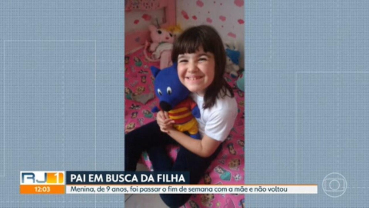 Homem Procura A Filha H Natais E M E Da Crian A Est Foragida Por