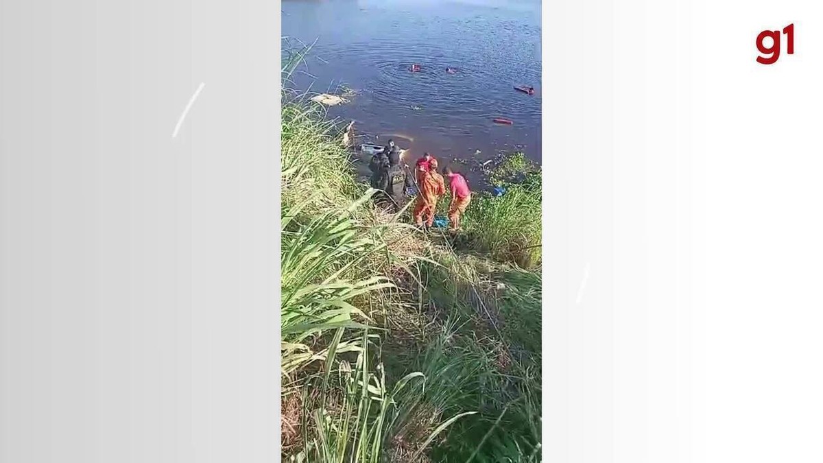 Eletricista Morre Ap S Ter Carro Atingido E Jogado Em Lagoa Por Ve Culo