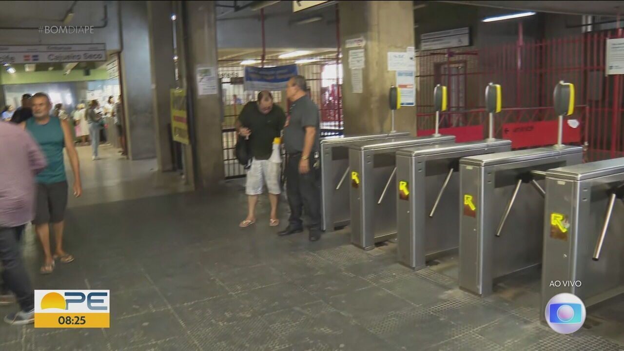 Trem Quebra E Linha Sul Do Metr Do Recife Para De Funcionar Ap S Queda