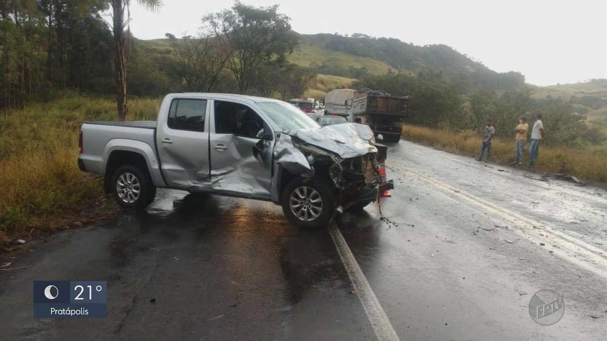 Motorista Morre Ap S Ser Arremessado Para Fora Do Carro Em Batida No