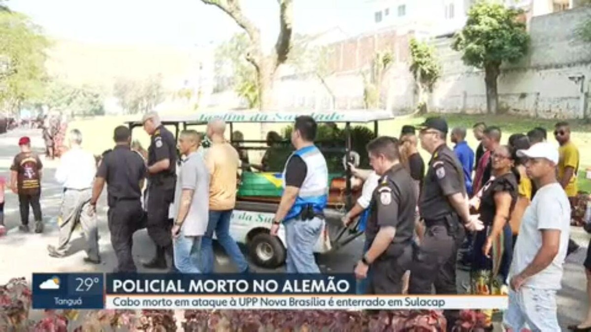 Corpo de PM morto durante operação no Alemão é enterrado no Rio Rio