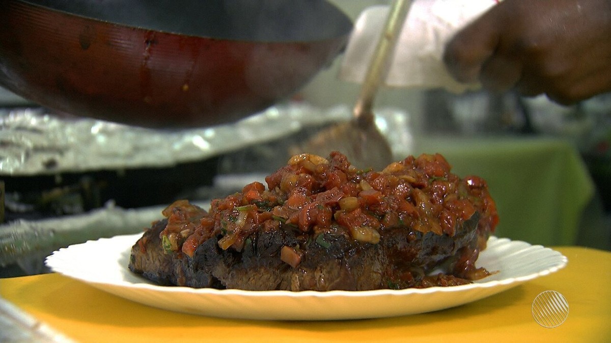 Panela De Bairro Ensina Receita De Malassado Tropeiro E Farofa De Ovo