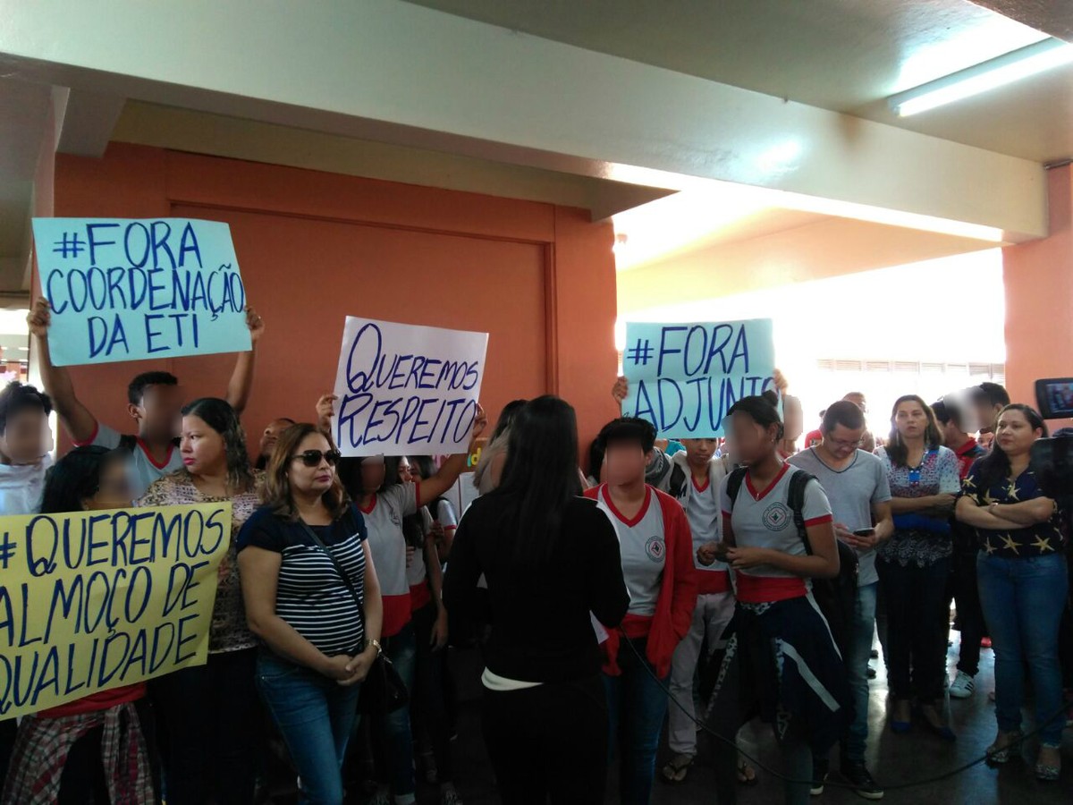 Em Protesto Professores E Alunos De Escola Do Ap Reclamam De Ass Dio Moral E Falta De Estrutura