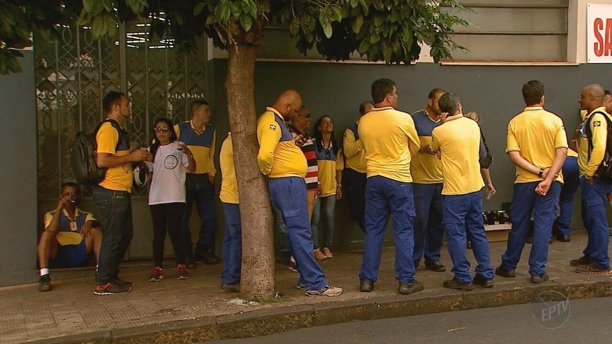 Funcion Rios Dos Correios Iniciam Greve Em Ribeir O Preto Ag Ncias