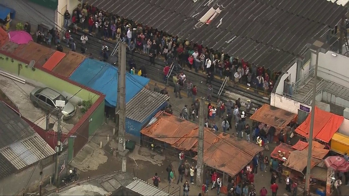 Tiroteios atrasam circulação de trens do ramal Belford Roxo da Supervia