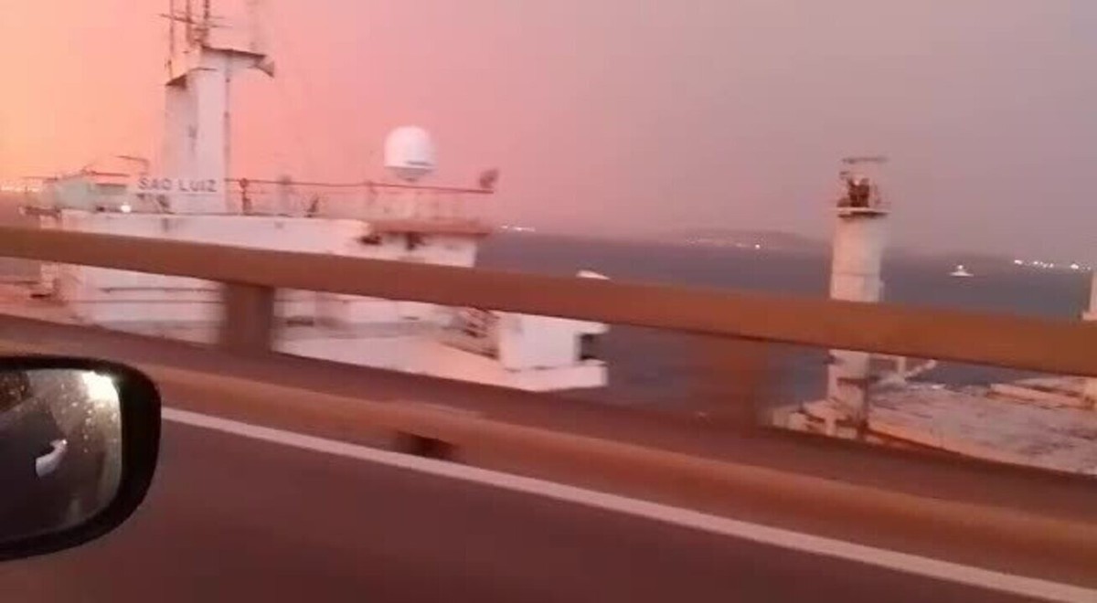 Ponte Rio Niterói é fechada devido à batida de navio à deriva VÍDEO