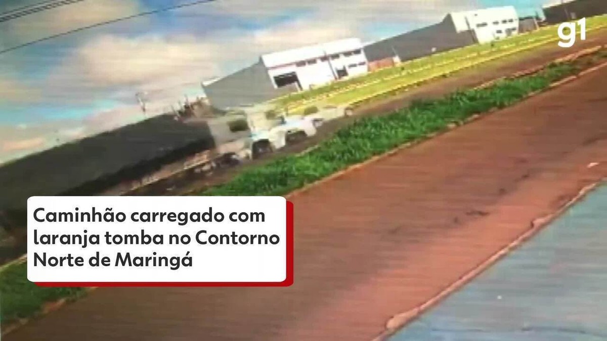 V Deo Carreta Carregada Laranja Tomba E Bloqueia Parte Do Contorno