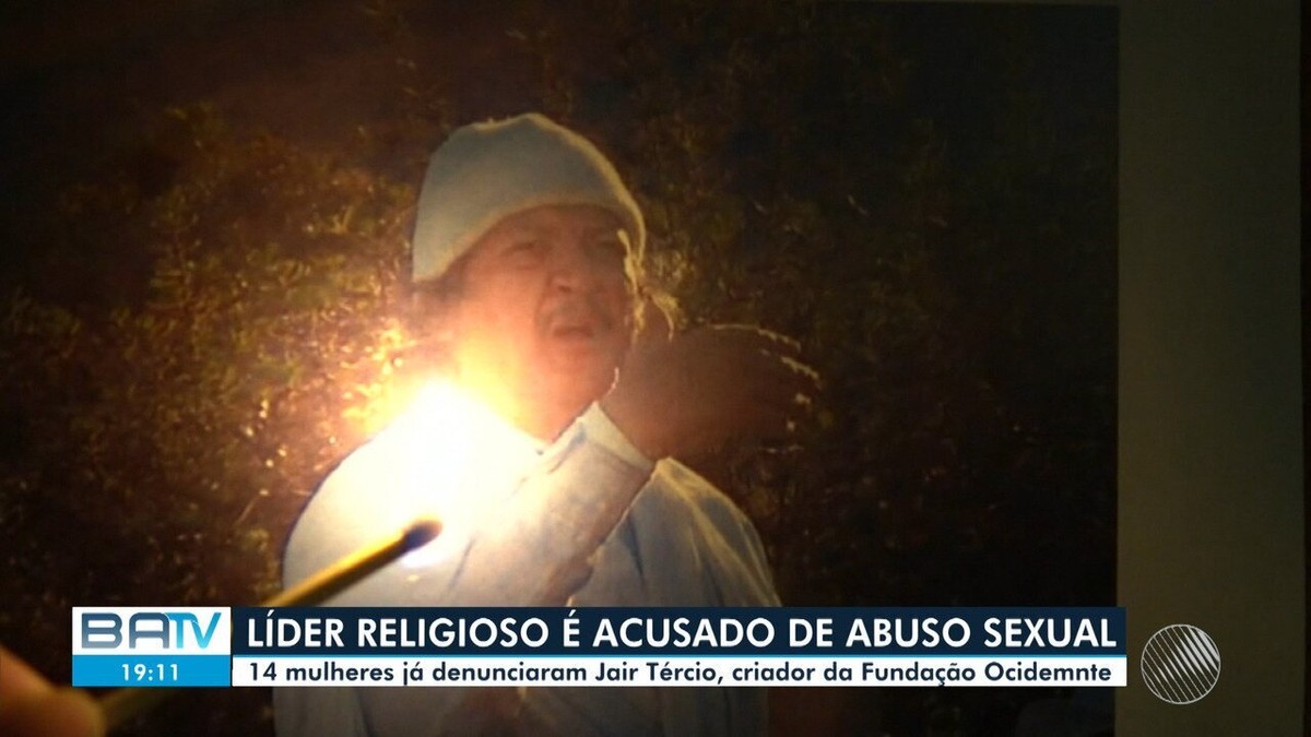 Mulher Que Denunciou L Der Espiritual Por Abuso Sexual Viu Mensagens