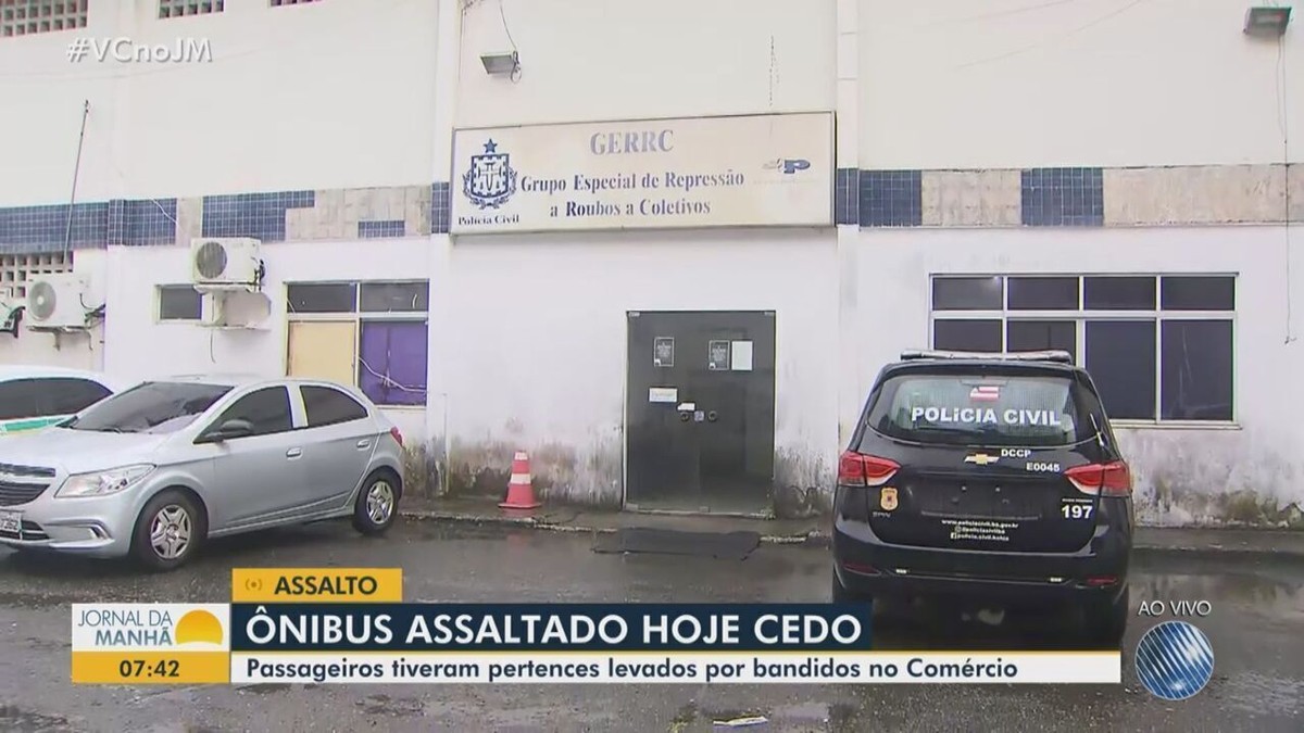 Homens Armados Assaltam Nibus No Bairro Do Rcio Em Salvador