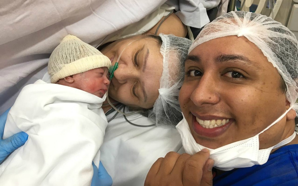 Professora D Luz Netos G Meos Ap S Insemina O Para Realizar Sonho Do Filho Gay De Ser Pai