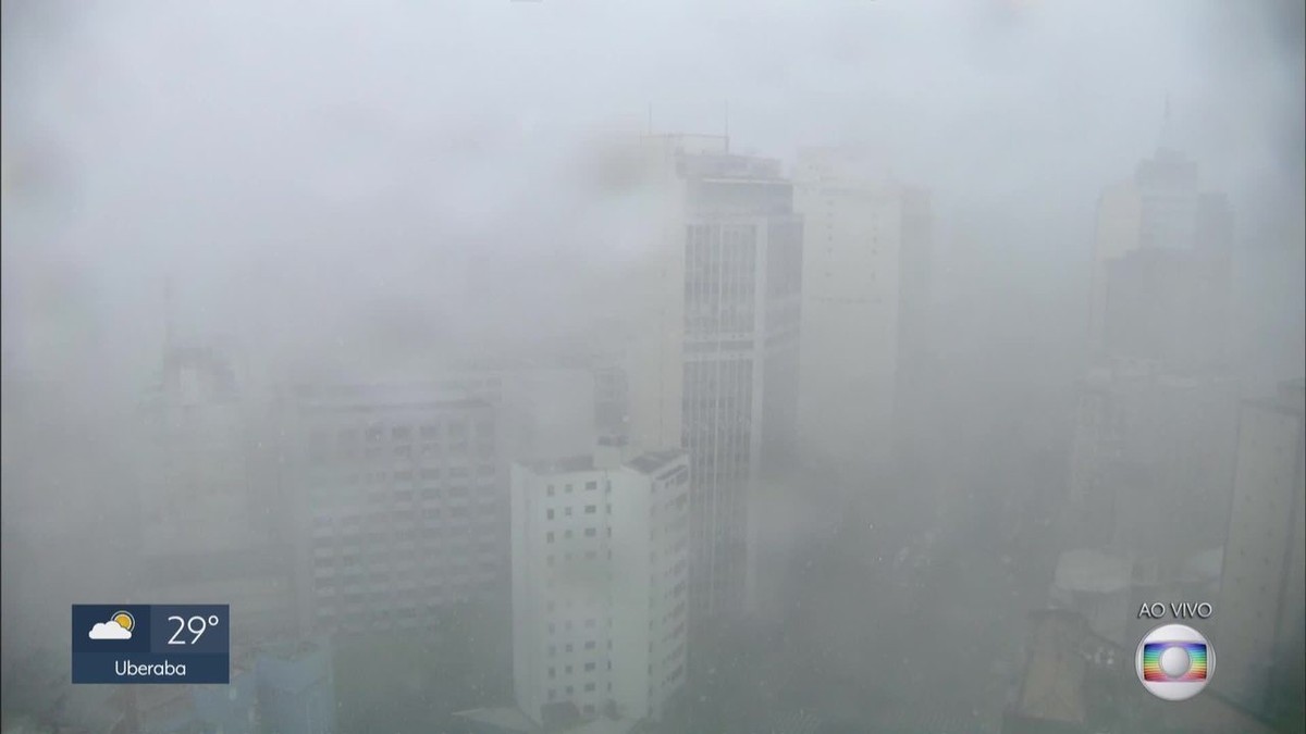 Belo Horizonte é atingida por chuva forte Minas Gerais G1