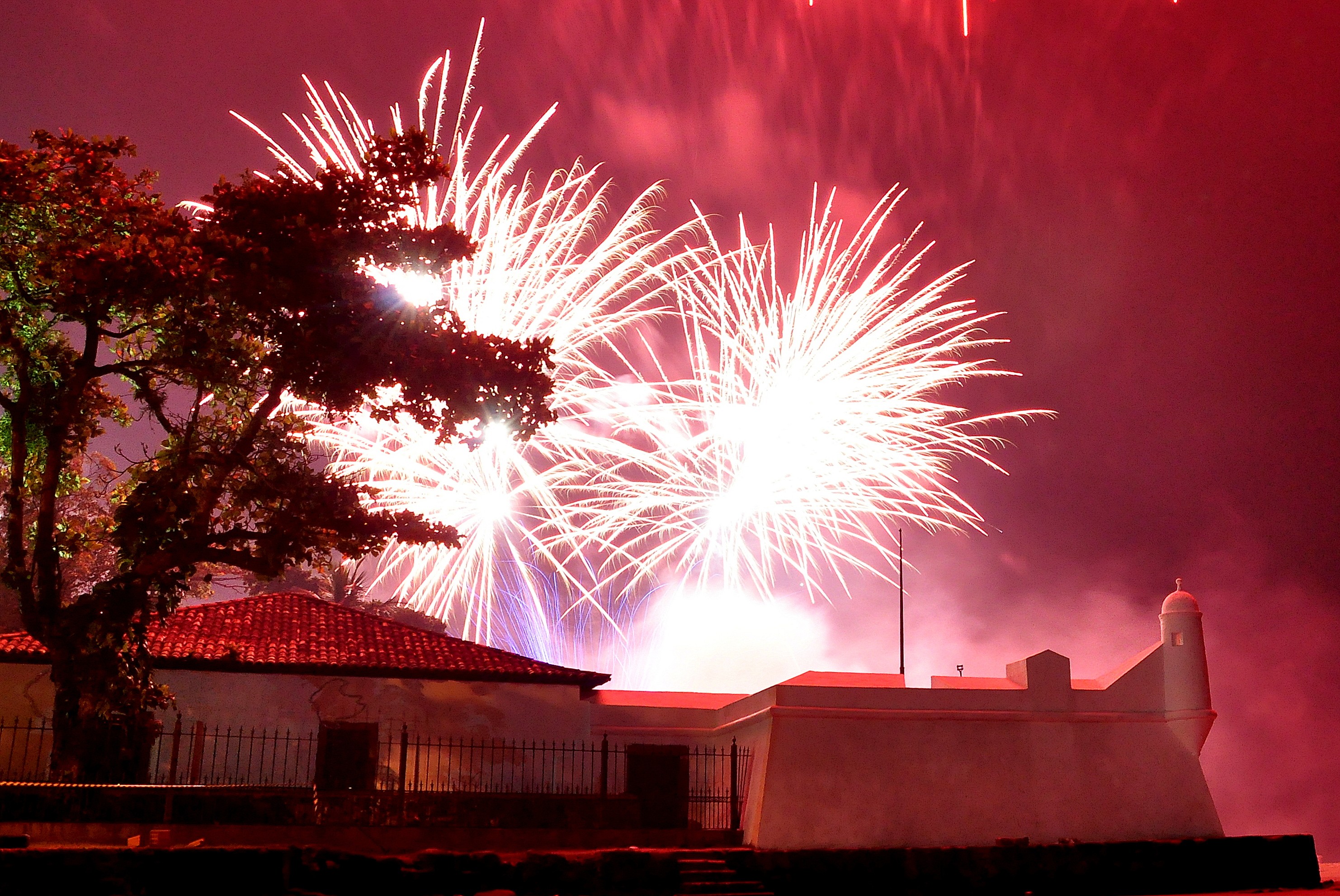 Cidade Do Litoral De Sp Cancela Queima De Fogos No Ano Novo Ap S