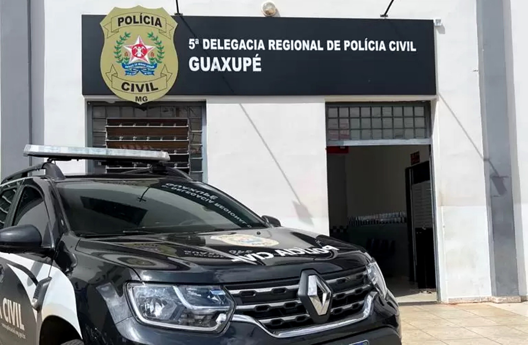 Polícia prende suspeito de tentar matar homem encontrado em carrinho de