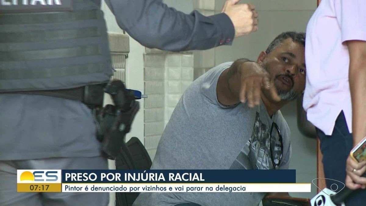 Pintor é preso e autuado por injúria racial após ofender vizinhos no ES