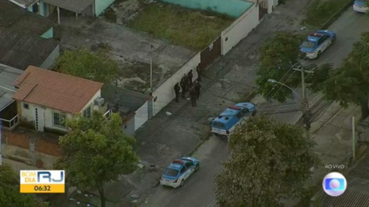 Opera O No Morro Da F Na Penha Deixa Mortos Rio De Janeiro G