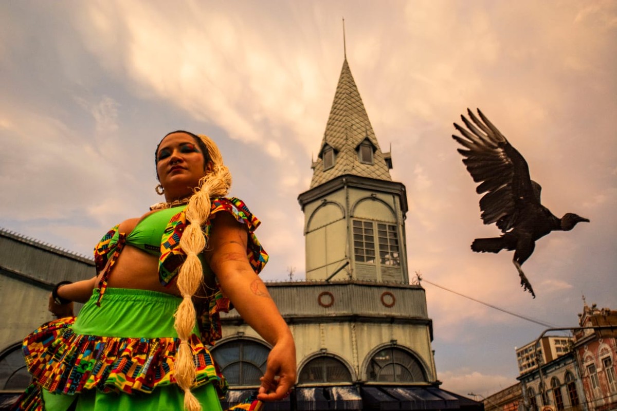 Maior feira a céu aberta da América Latina Ver o Peso vira passarela para desfile de moda