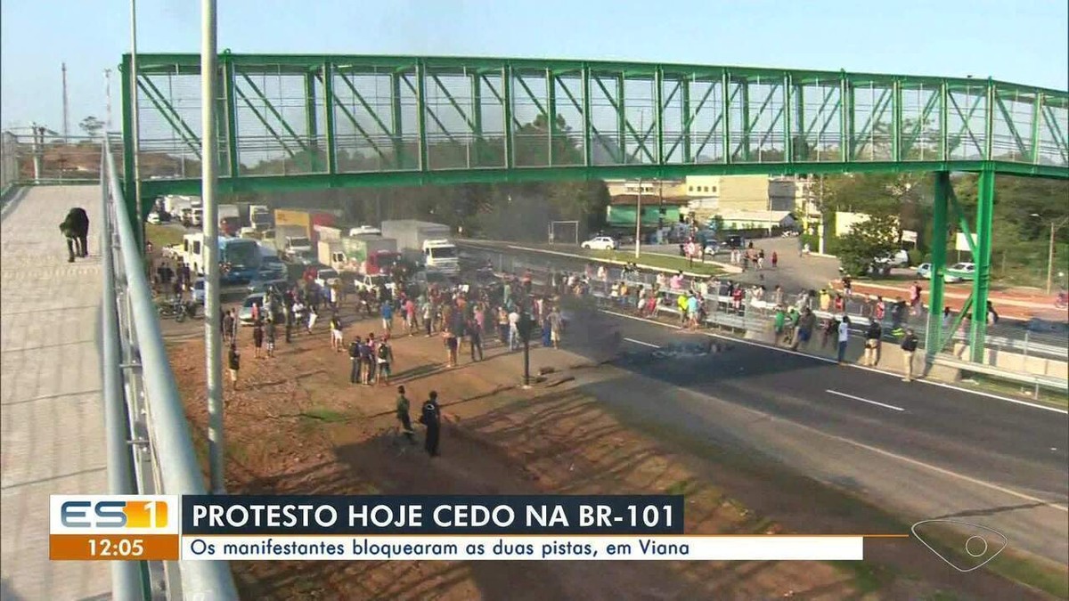 Em Protesto Manifestantes Interditam Os Dois Sentidos Da BR 101 Em