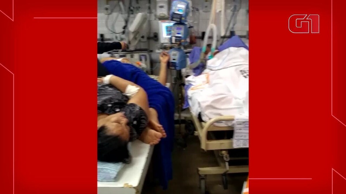 VÍDEO Pacientes dividem maca em hospital no Gama no DF Distrito